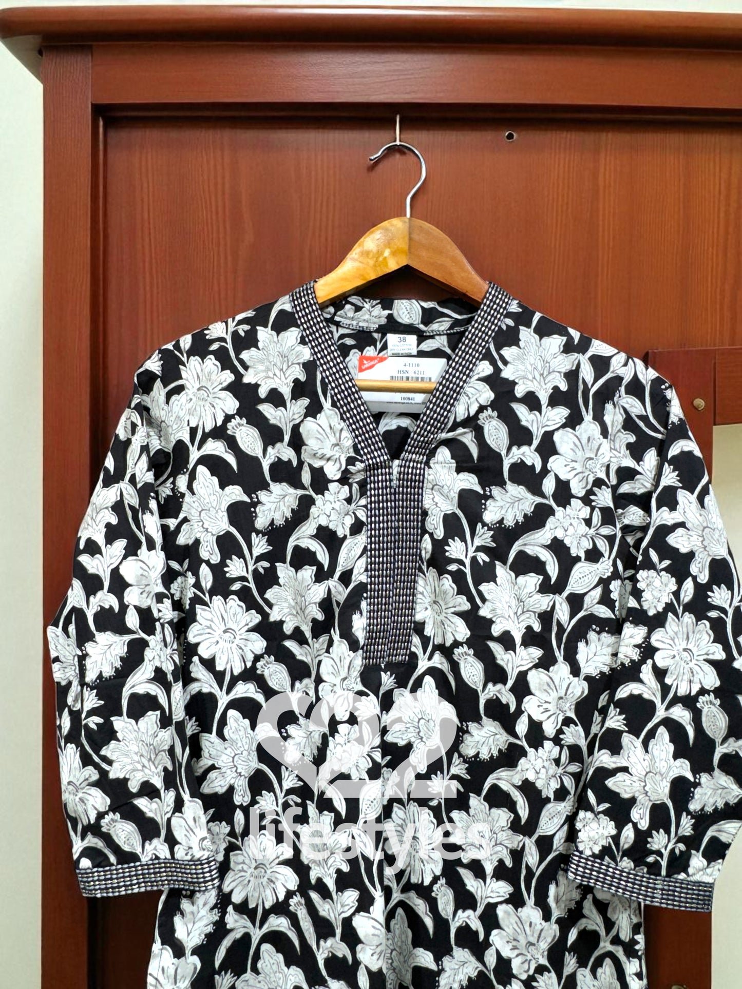 Black & White Handblock Floral Readymade Salwar Suit