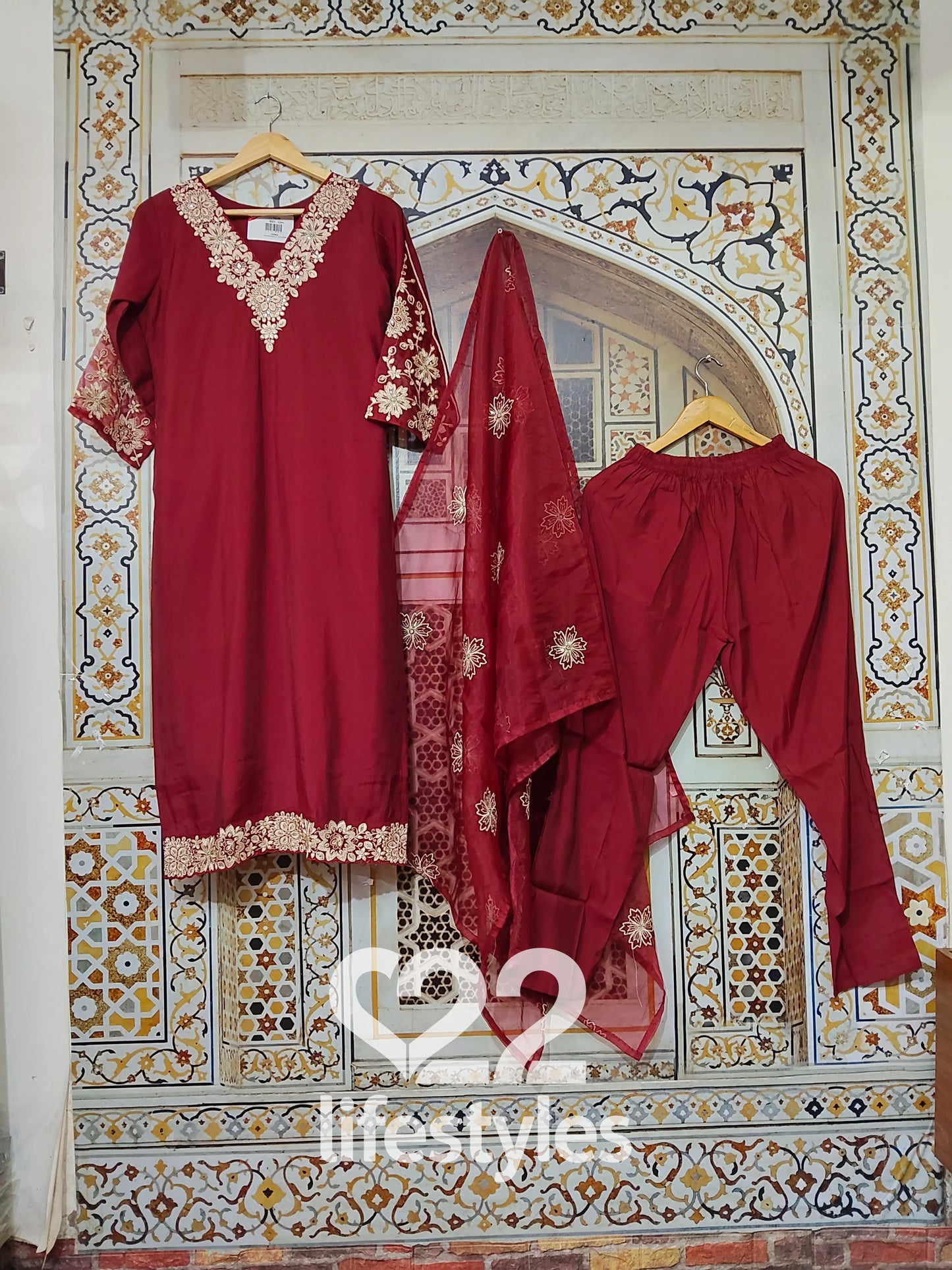 Red Muslin Readymade Salwar Suit